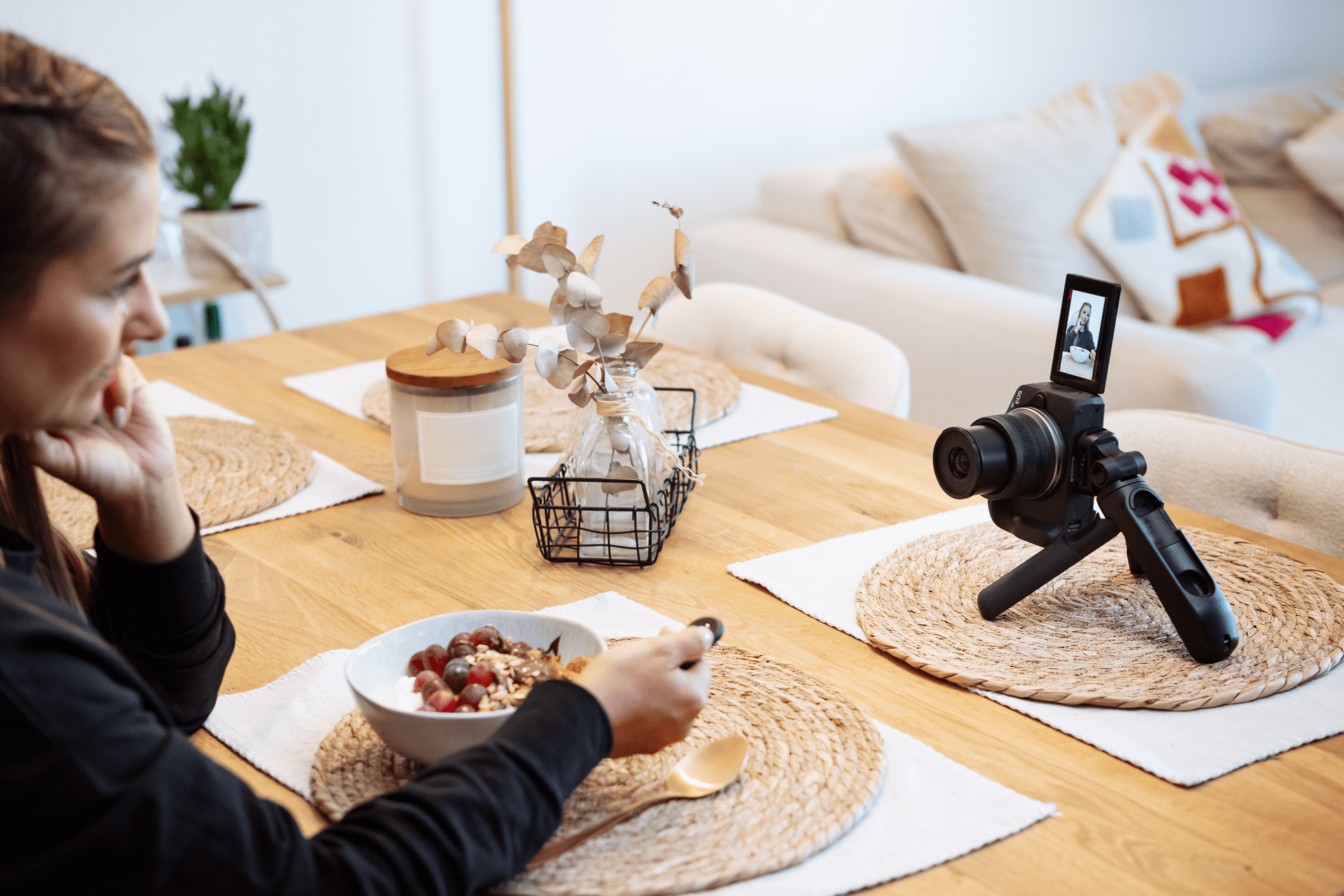 Canon EOS R50